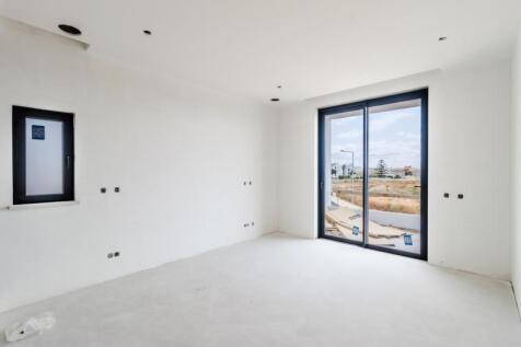 6 BEDROOM.jpg