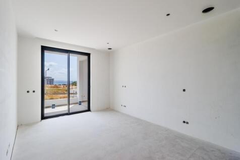 10 BEDROOM.jpg