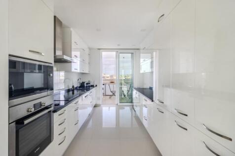 9 KITCHEN.jpg