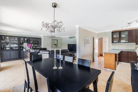 6 DINNING ROOM.jpg