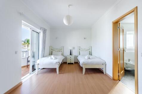 master bedroom 2.jpg