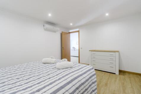 basement bedroom 2 a.jpg