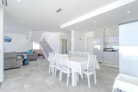 6 dinning room.JPG
