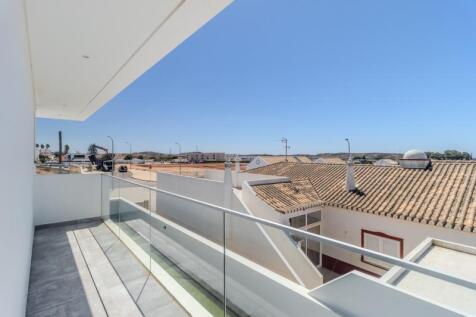 17.2 balcony.JPG