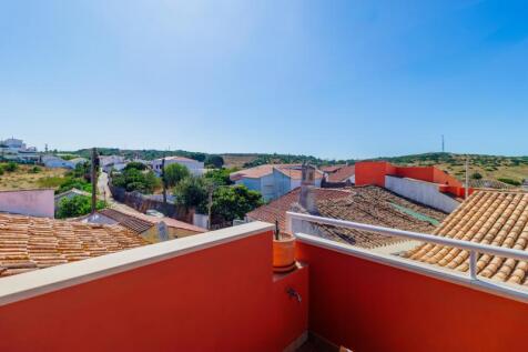 18 balcony.jpg