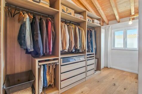 19 closet.jpg