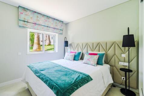 28 BEDROOM.jpg