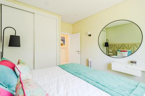 29 BEDROOM.jpg