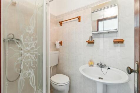 7.1 BATHROOM.jpg