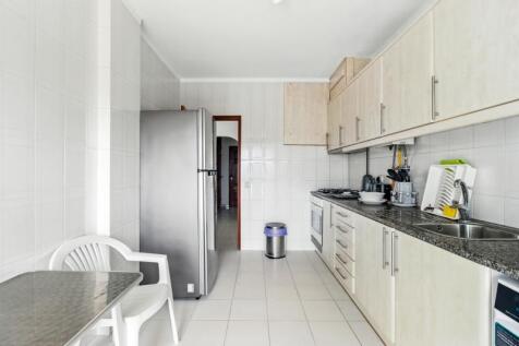 7.3 KITCHEN.jpg