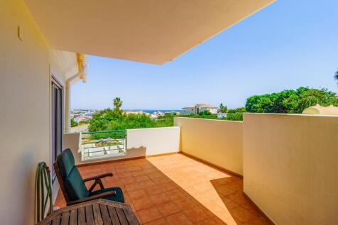 32.1 BALCONY (1).jpg