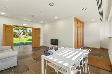 5 ROOM A2.jpg