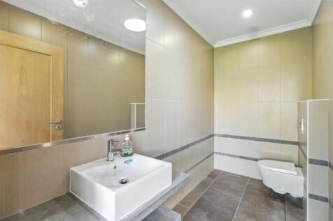 1 TOILET.jpg