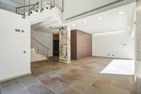 14 ROOM C1.jpg