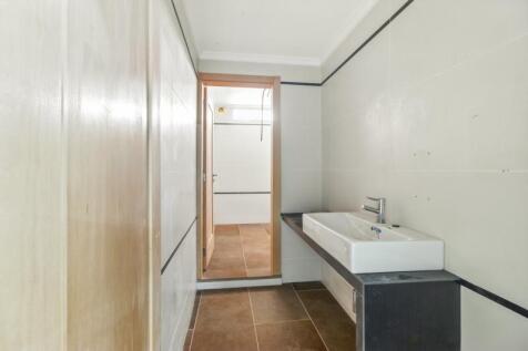 29 TOILET.jpg