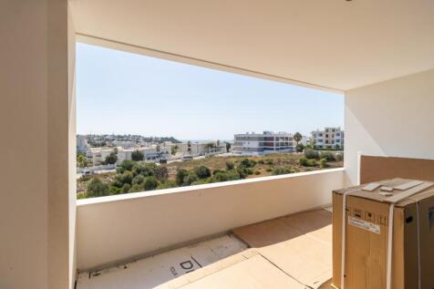 4.5 BALCONY.jpg