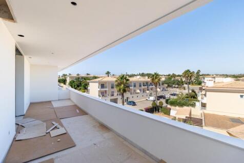 10 BALCONY.jpg
