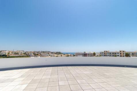 3 TERRACE.jpg
