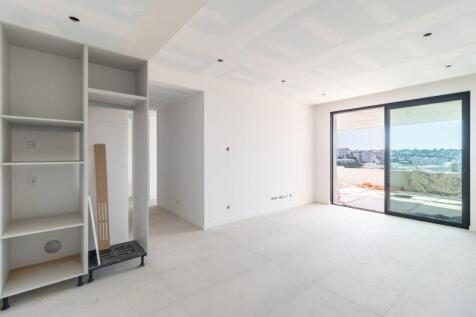 2 LIVING ROOM (2).jpg