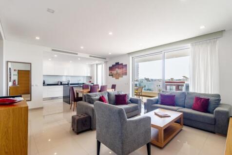 1 LIVING ROOM.jpg