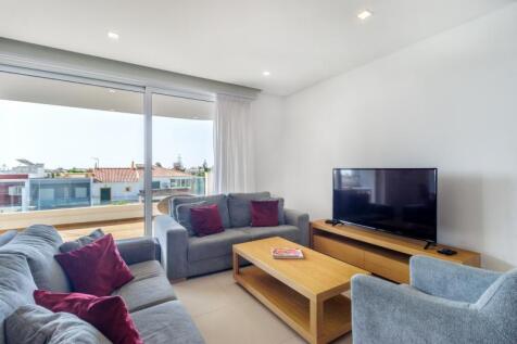 3 LIVING ROOM.jpg