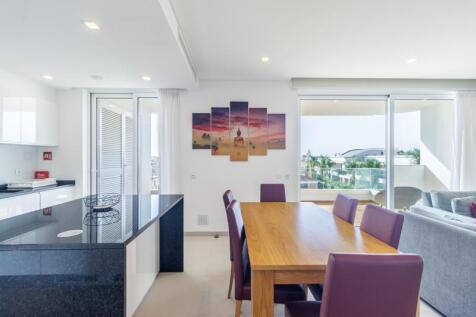 6 DINING TABLE.jpg