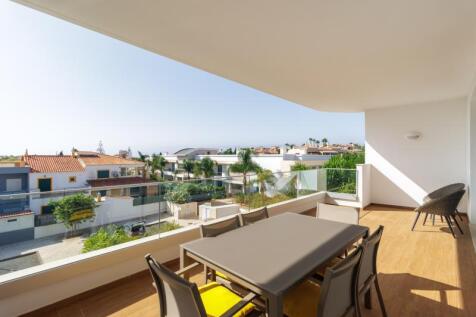 12 BALCONY.jpg