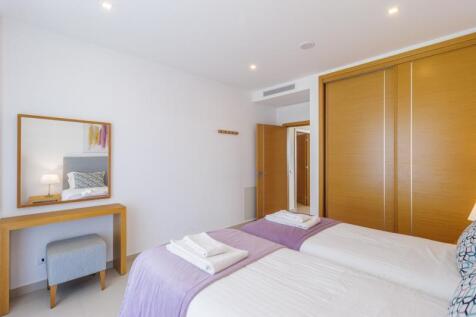 23 BEDROOM.jpg