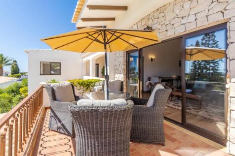 BALCONY LIVING ROOM 3.jpg