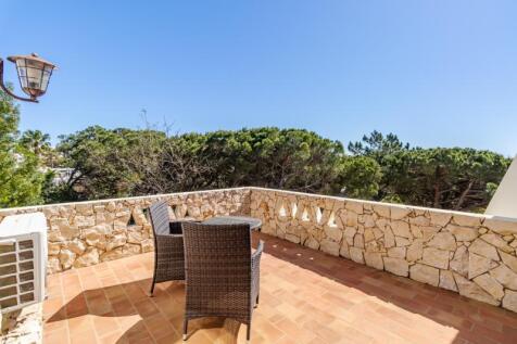 BALCONY BEDROOM 1A.jpg