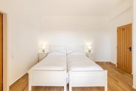BEDROOM 2A.jpg