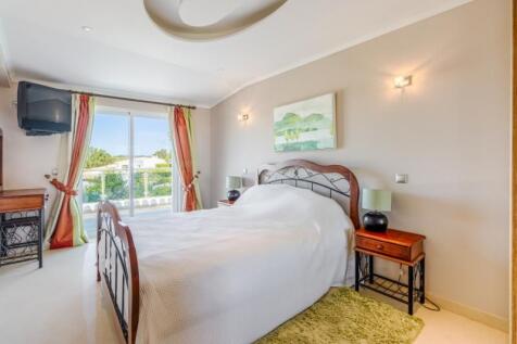 BEDROOM 1A (Large).jpg