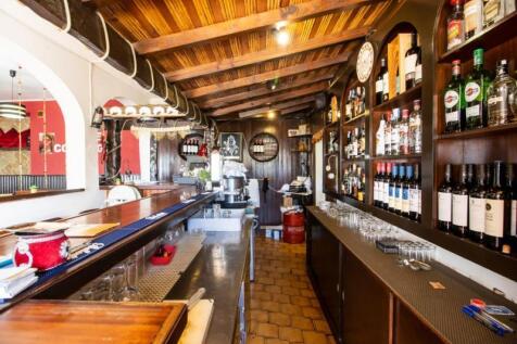 Restaurant_bar_a (Large).jpg