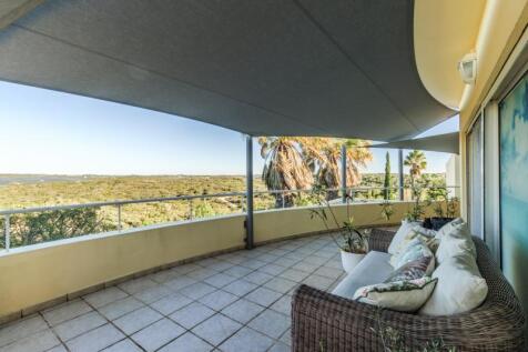 47 BALCONY.jpg