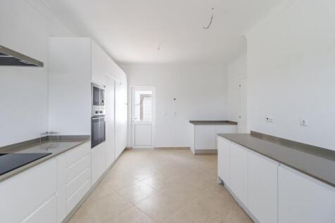 31 KITCHEN.jpg