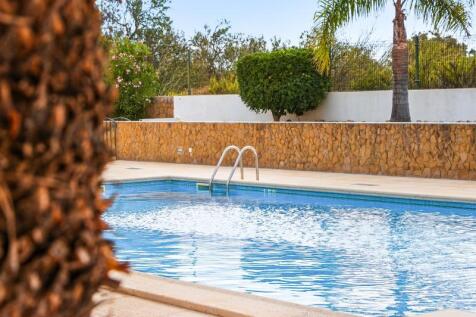 37 POOL (1).jpg