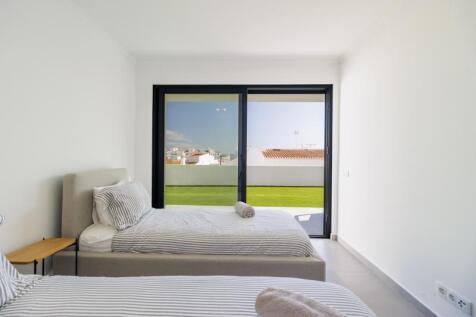 29.1 BEDROOM.jpg
