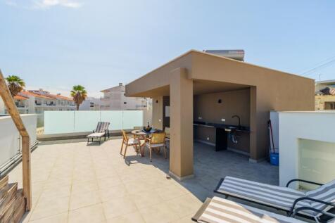 60 TERRACE.jpg