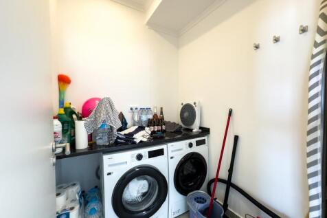 75 LAUNDRY.jpg
