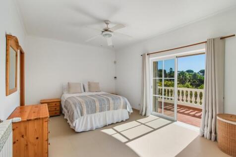 27 MASTER BEDROOM.jpg