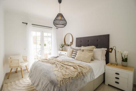 Second Bedroom window (Large).jpg