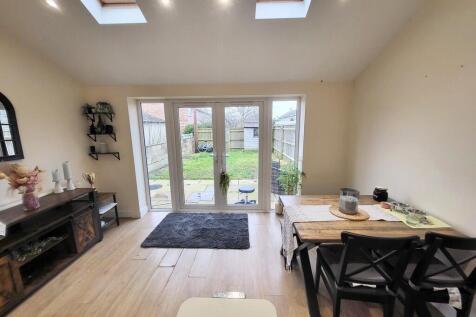 Kitchen dining ro...