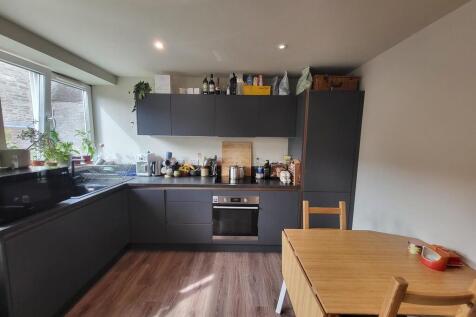 Lounge Kitchen 