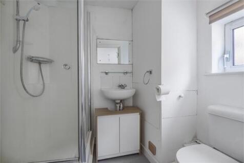 3 Nasmith Bathroom