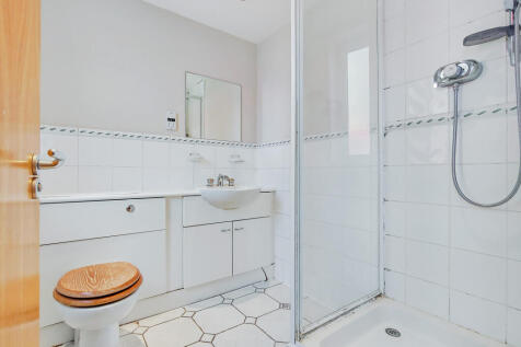 6_Master Ensuite-0