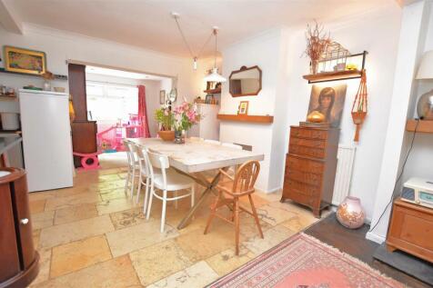 Dining Room.JPG