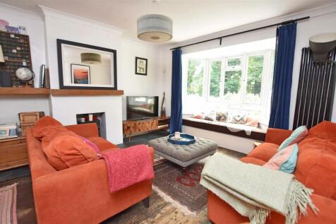 Living Room.JPG