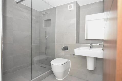 Shower Room.JPG