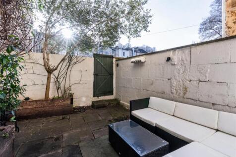 Rear Courtyard Garden II.jpg