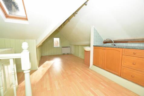 Loft Room I.JPG